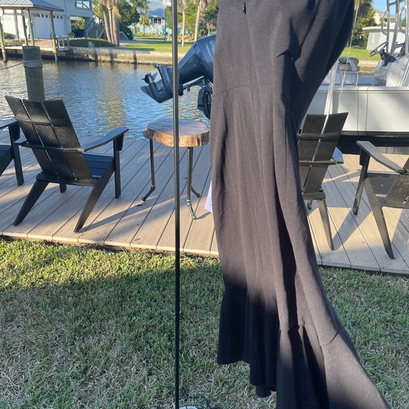 Dress The Population - Picture 8 of 12